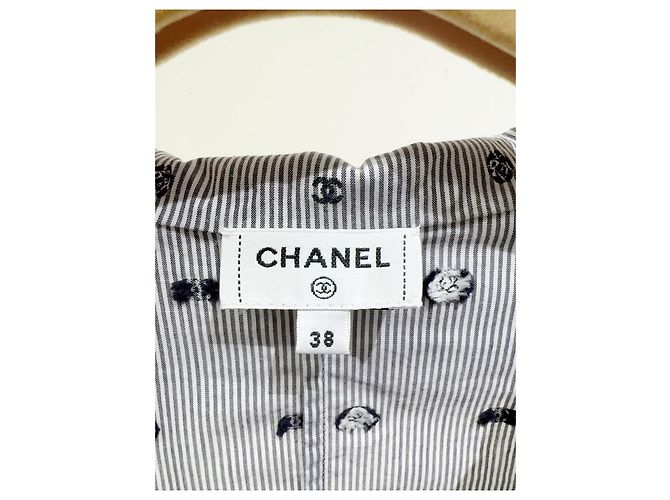 Top Chanel de Tweed con Botones de Cristal Multicolor - vista 3