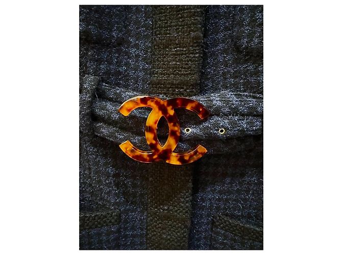 Chanel Wool Coat with Enamel Logo Button Multiple colors - view 2