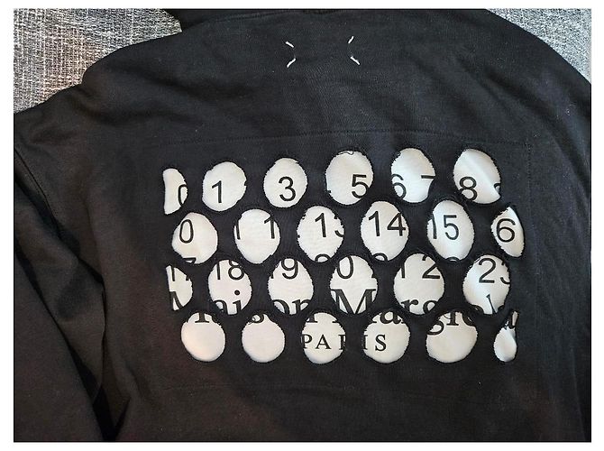 Maison Martin Margiela Maison Margiela Sudadera con Capucha de Algodón Negro Estampado Numérico - vista 5