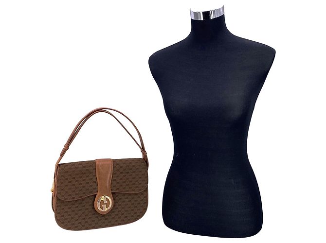 Gucci Vintage Micro GG Monogram Leder-Schultertasche mit Klappe in Braun - Ansicht 2