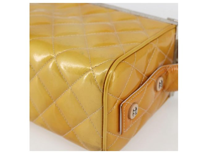 CHANEL Matelasse Vanity Box Patent leather Yellow Silver CC - vista 14