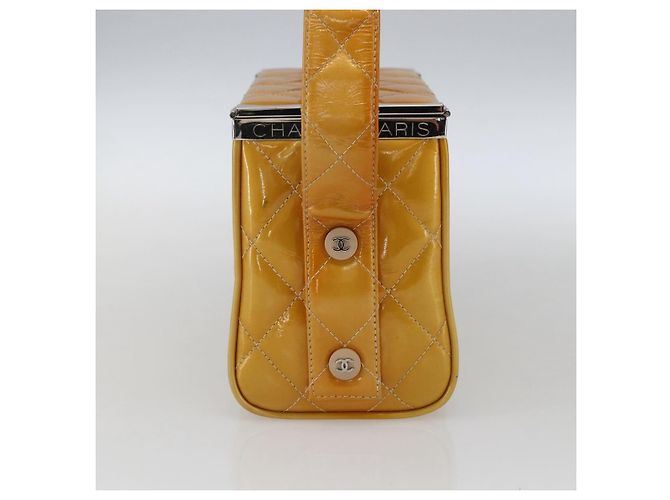 CHANEL Matelasse Vanity Box Patent leather Yellow Silver CC - vista 3
