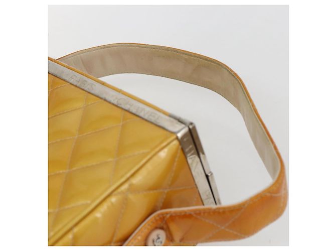 CHANEL Matelasse Vanity Box Patent leather Yellow Silver CC - vista 8
