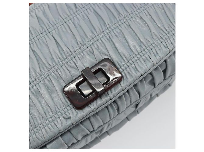 PRADA Sac à épaule en cuir à chaîne Gathered Pla Bleu clair - vue 15