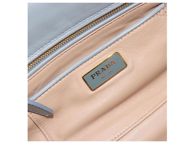 PRADA Sac à épaule en cuir à chaîne Gathered Pla Bleu clair - vue 17