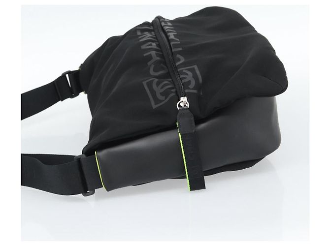 CHANEL Sports Line Shoulder Bag Nylon Black Silver CC - vista 3