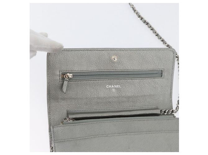 CHANEL Chain Wallet Shoulder Bag Leather Silver CC - vista 21