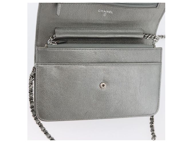CHANEL Chain Wallet Shoulder Bag Leather Silver CC - vista 22