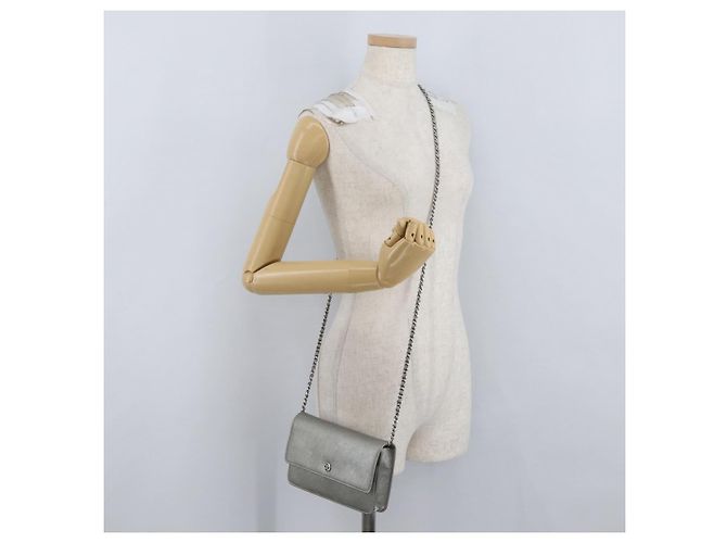 CHANEL Chain Wallet Shoulder Bag Leather Silver CC - vista 31