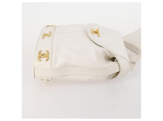 CHANEL Triple Coco Backpack Caviar Skin White Gold CC - vista 3