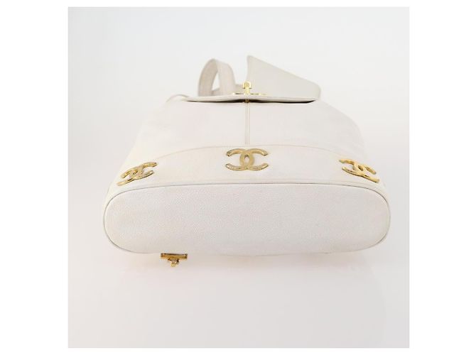 CHANEL Triple Coco Backpack Caviar Skin White Gold CC - vista 5