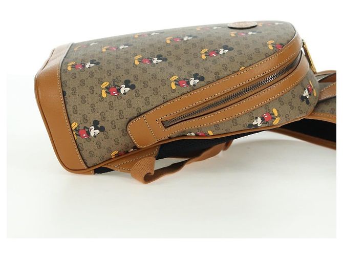 GUCCI Micro GG Supreme Disney Backpack PVC Beige Gold 552884 - vista 4