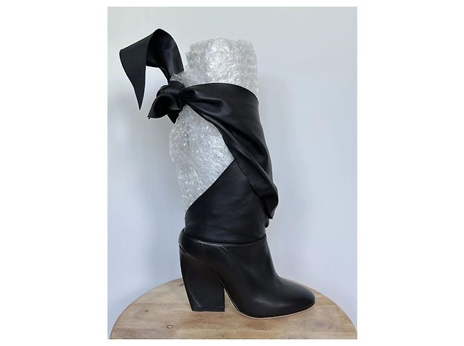 Stivali Dior in pelle nera con risvolto Nero - vista 4