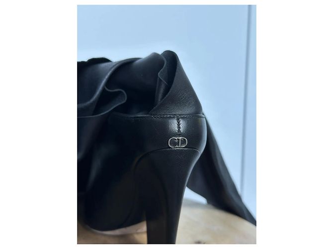 Stivali Dior in pelle nera con risvolto Nero - vista 8