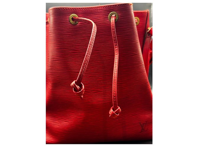Noe Borsa a secchiello Louis Vuitton Noé in pelle Epi rossa Rosso - vista 10