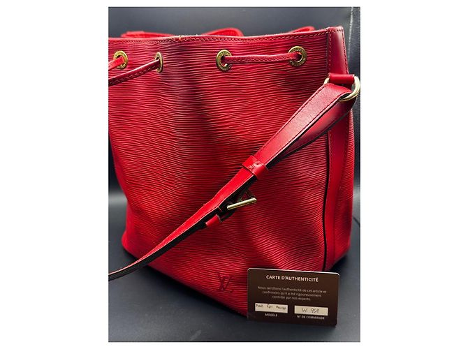 Noe Borsa a secchiello Louis Vuitton Noé in pelle Epi rossa Rosso - vista 13