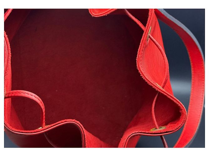 Noe Borsa a secchiello Louis Vuitton Noé in pelle Epi rossa Rosso - vista 15