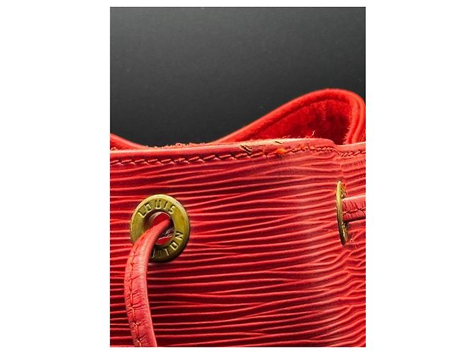 Noe Borsa a secchiello Louis Vuitton Noé in pelle Epi rossa Rosso - vista 18