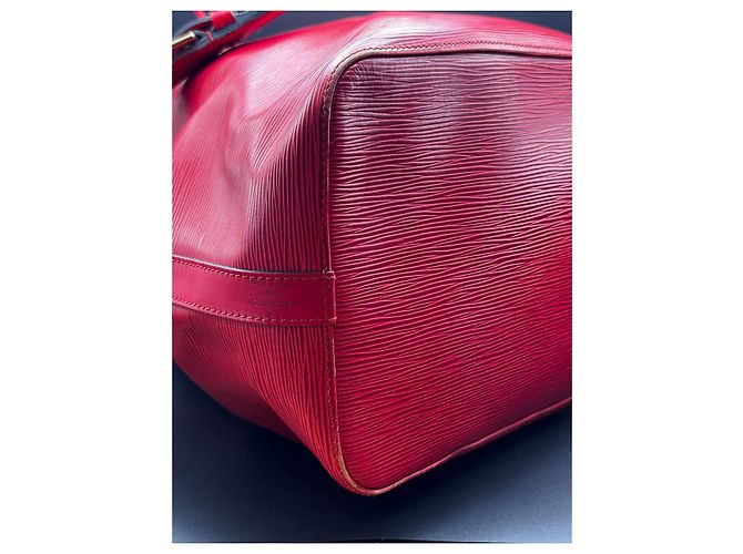Noe Borsa a secchiello Louis Vuitton Noé in pelle Epi rossa Rosso - vista 7