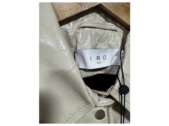 Iro Devta kurze Lammlederjacke in Beige - Ansicht 5