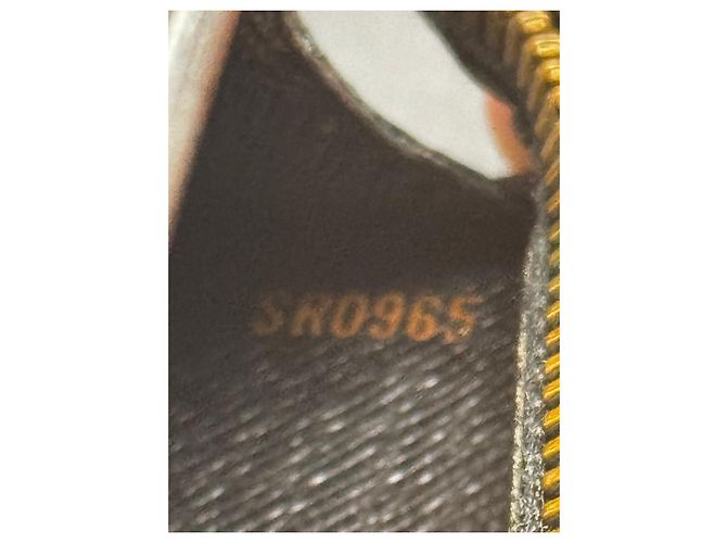 Pochette Louis Vuitton Epi Noe Nero - vista 6