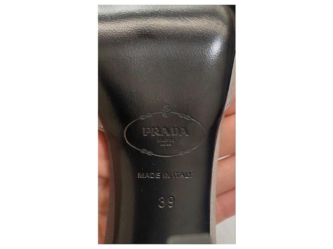 Prada grey leather pumps - view 11