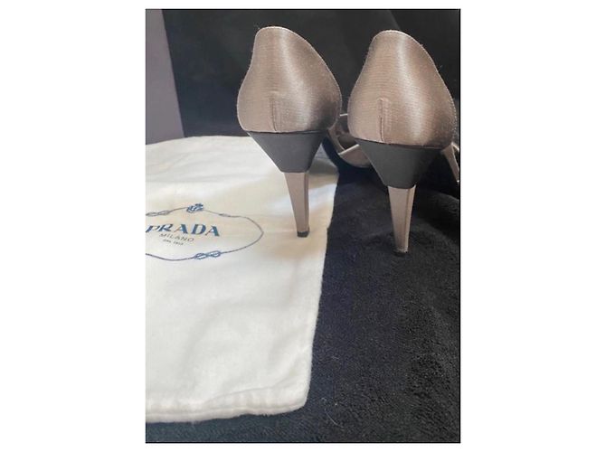 Prada grey leather pumps - view 3