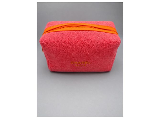 Necessaire Chanel in spugna corallo - vista 5