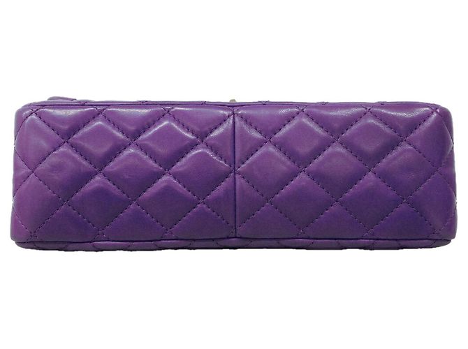 Borsa a tracolla Chanel in pelle d'agnello viola Porpora - vista 3