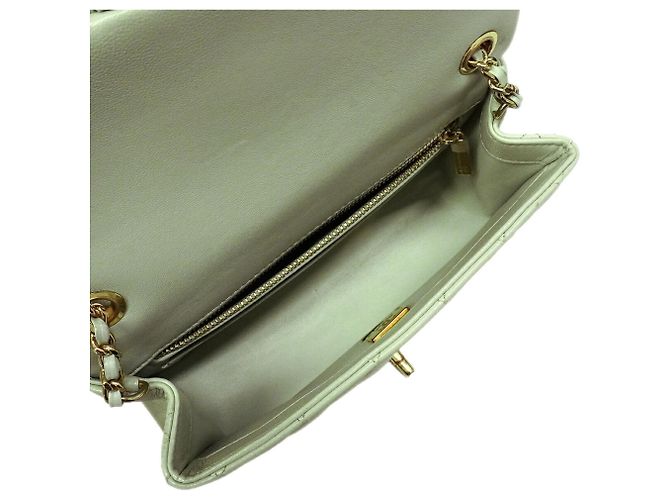 Timeless Borsa a spalla Mini Matelassé con catena Chanel Verde - vista 4