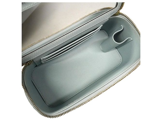 Borsa a tracolla con catena Chanel Matelassé Blu chiaro - vista 4