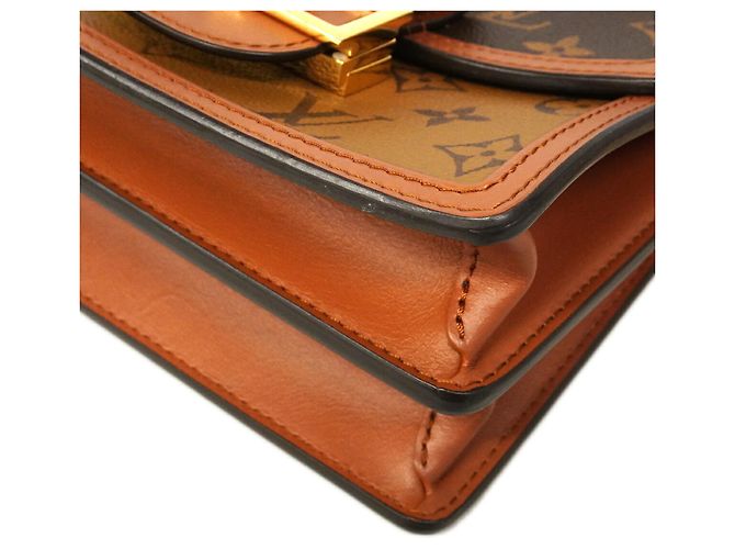 Borsa a tracolla MINI Dauphine Monogram Reverse Louis Vuitton Marrone - vista 6