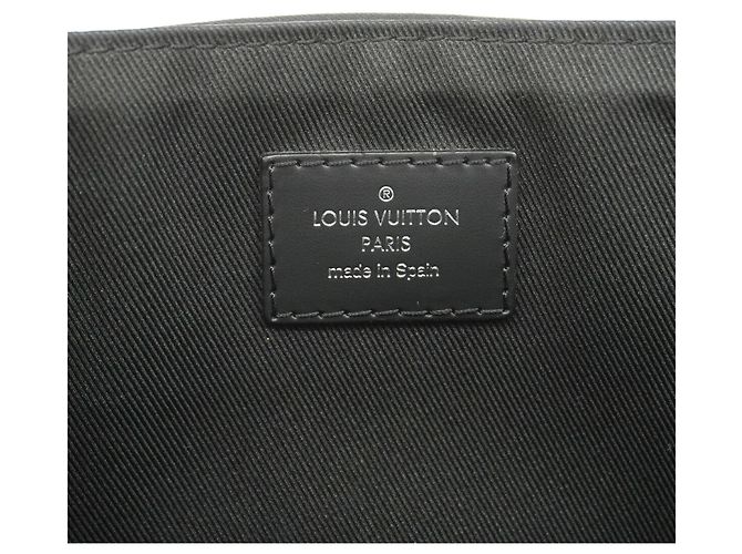 Borsa a tracolla Louis Vuitton Monogram Eclipse District PM Nero - vista 5