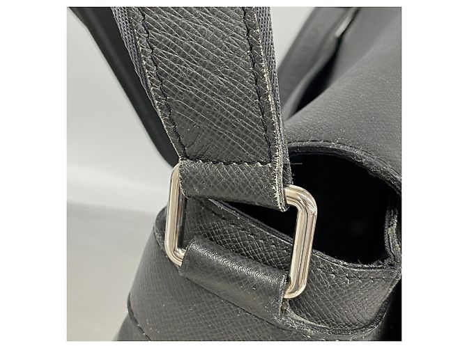 Louis Vuitton Taiga Roman GM Schultertasche Grau - Ansicht 8