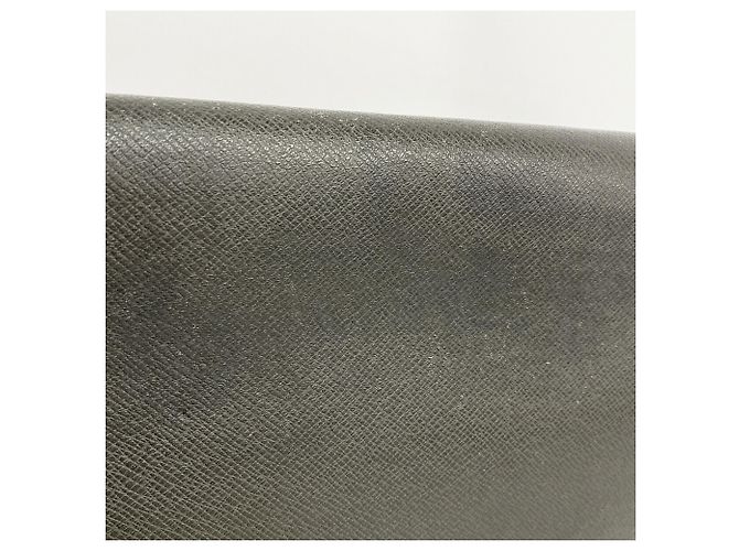 Louis Vuitton Taiga Roman GM Schultertasche Grau - Ansicht 9