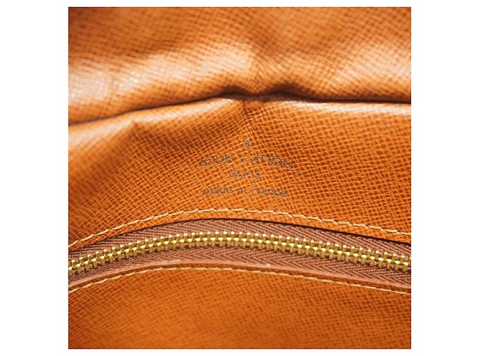 Borsa a tracolla Louis Vuitton Monogram Boulogne 30 Marrone - vista 5