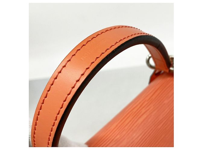 Borsa Louis Vuitton Epi Cluny MM Arancione - vista 12