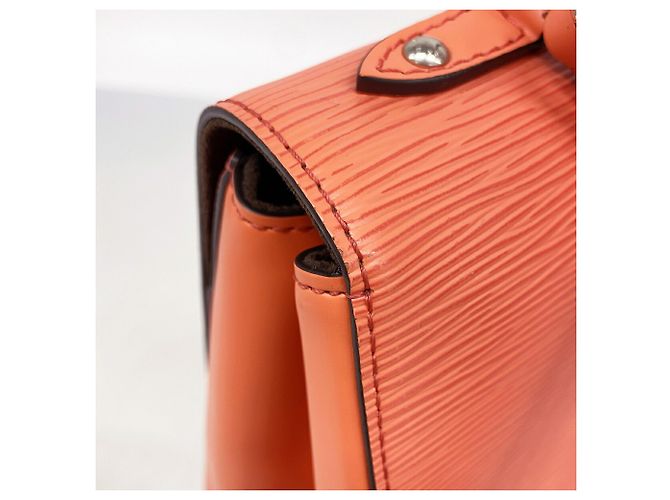 Borsa Louis Vuitton Epi Cluny MM Arancione - vista 9