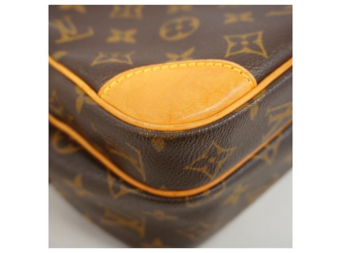 Borsa a tracolla Louis Vuitton Monogram Nile Marrone - vista 8
