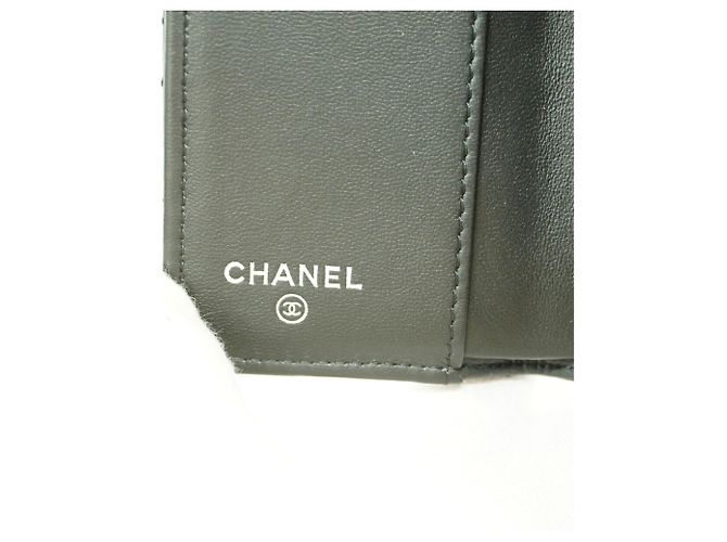 Portafoglio tri-fold Chanel in pelle d'agnello nera Nero - vista 4