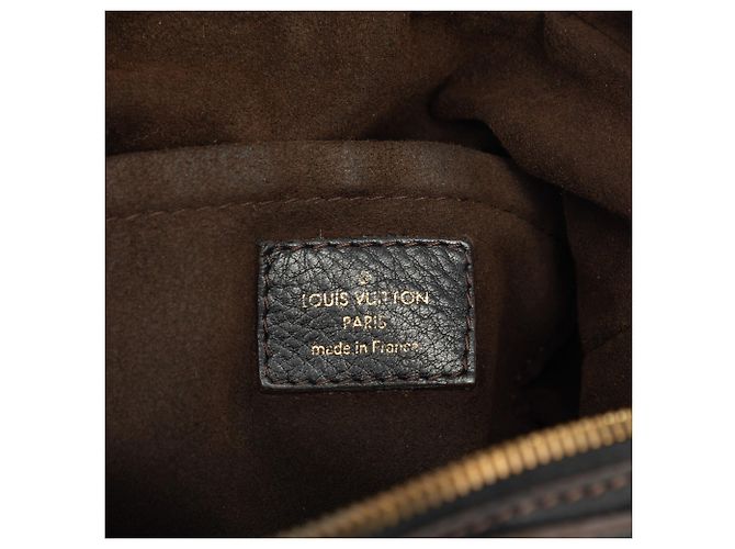 Louis Vuitton Black Monogram Mahina XS Preto - vista 5