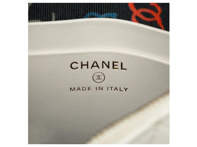 Chanel Mini CC Quilted Caviar Dome Clutch con catena, bianco - vista 5