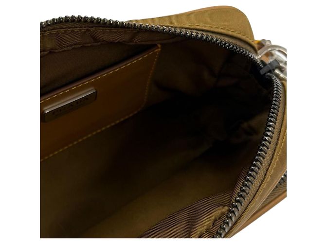 Prada Brown Re Nylon Travel Pocket Double Zip Crossbody Marrone Cachi - vista 4