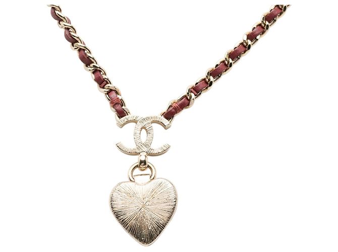 Collana Chanel Gold CC Placcata Oro e Pelle Intrecciata con Pendente a Cuore in Resina e Cristalli D'oro - vista 3