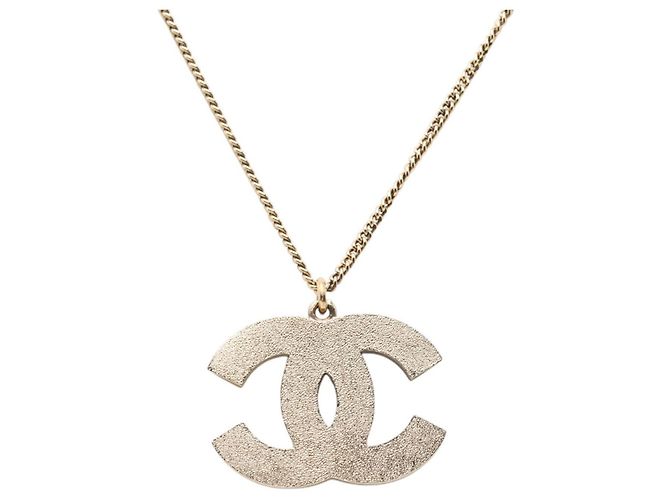 Collana con pendente Chanel Gold CC in ottone e strass D'oro - vista 3