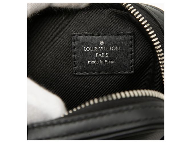 Louis Vuitton Black Epi Initials Danube PPM Nero - vista 5