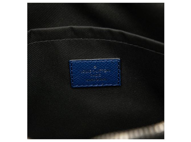 Louis Vuitton Blue Monogram Taigarama Outdoor Messenger Azul Azul escuro - vista 5