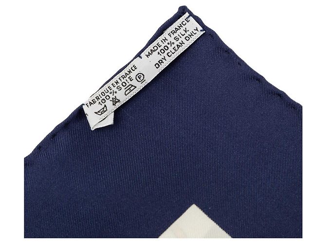 Hermès White Parmi Les Fleurs Je Compte Les Heures Seidentuch 90 Weiß - Ansicht 2