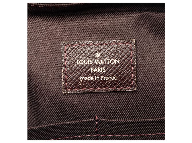 Louis Vuitton Brown Taiga Porte Documents Voyage PM Marrone Marrone scuro - vista 5