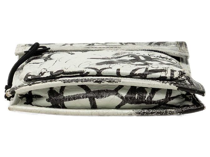 Balenciaga White Small Lambskin Graffiti Explorer Crossbody Bianco - vista 3